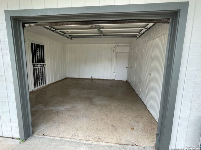 258 CRESHAM DR, San Antonio, TX 78218