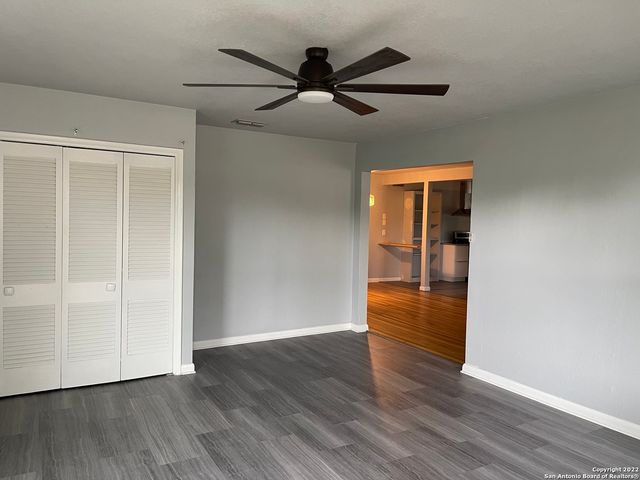 258 CRESHAM DR, San Antonio, TX 78218