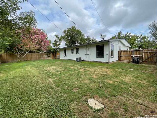 258 CRESHAM DR, San Antonio, TX 78218