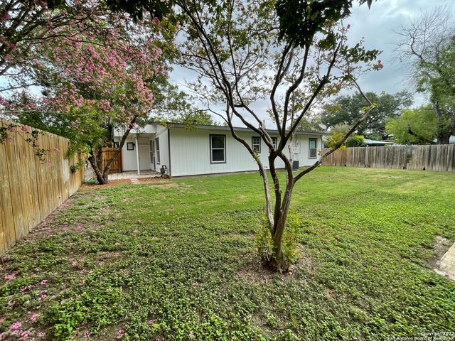 258 CRESHAM DR, San Antonio, TX 78218