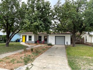 258 CRESHAM DR, San Antonio, TX 78218
