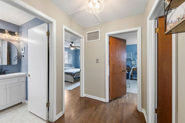 6065 Chase Avenue, Downers Grove, IL 60516