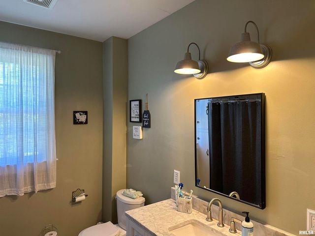 407 W WATER Street, Pinckneyville, IL 62274