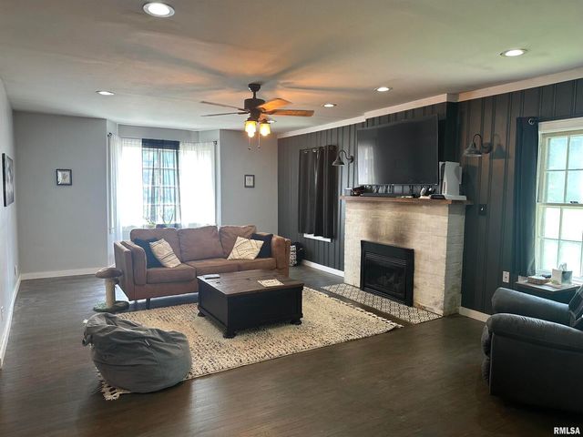 407 W WATER Street, Pinckneyville, IL 62274