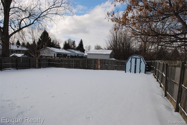 750 Applegate Drive, Marysville, MI 48040