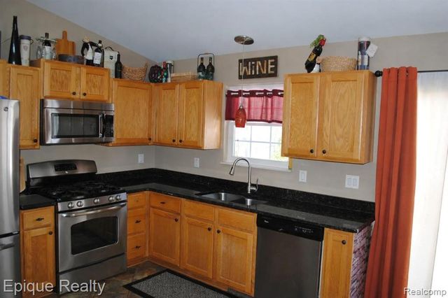 750 Applegate Drive, Marysville, MI 48040