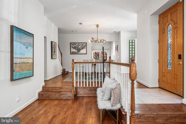 656 9TH ST NE, Washington, DC 20002