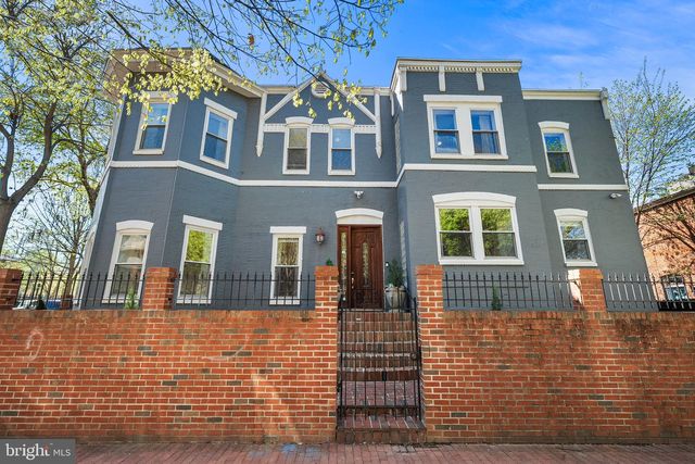 656 9TH ST NE, Washington, DC 20002