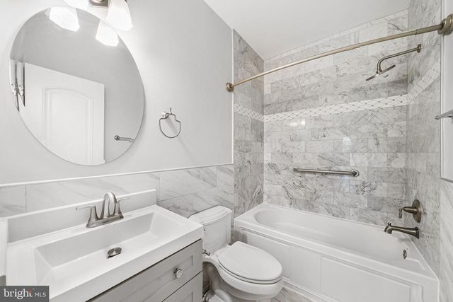 656 9TH ST NE, Washington, DC 20002
