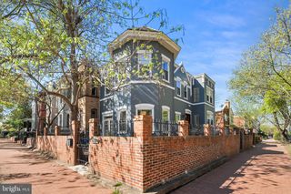 656 9TH ST NE, Washington, DC 20002