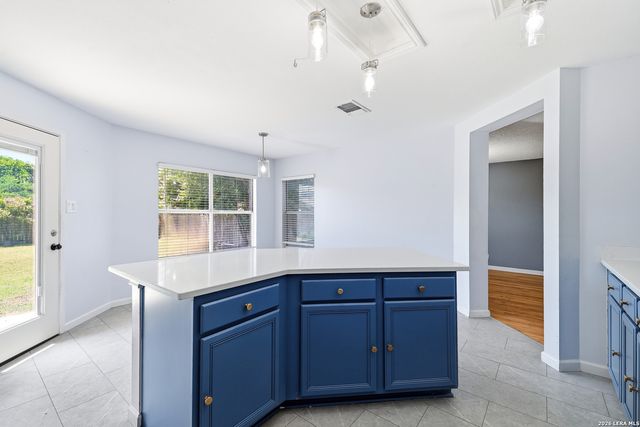 6318 Regency Wood, San Antonio, TX 78249