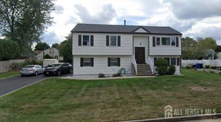 28 Oloughlin Drive, South Plainfield, NJ 07080