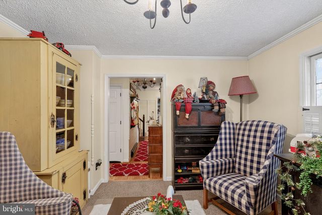 236 KUMP DR, Gore, VA 22637