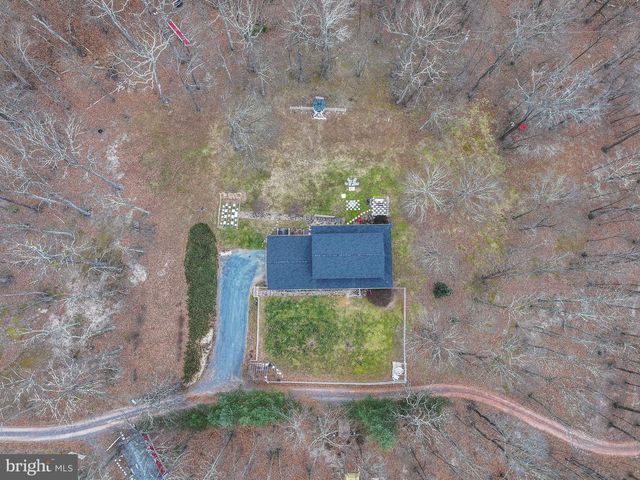 236 KUMP DR, Gore, VA 22637