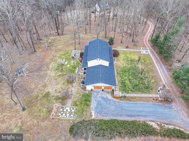 236 KUMP DR, Gore, VA 22637