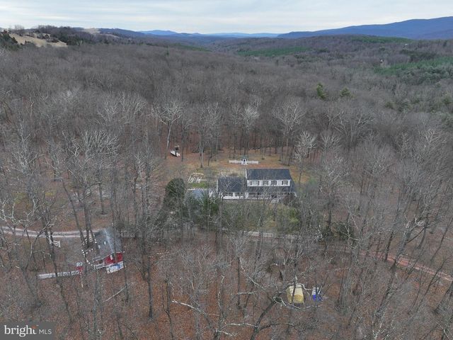 236 KUMP DR, Gore, VA 22637