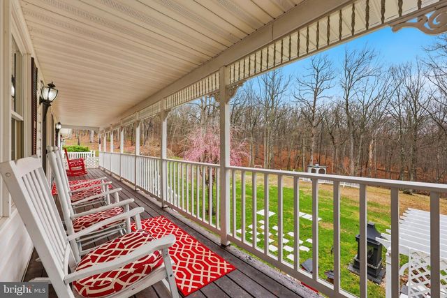 236 KUMP DR, Gore, VA 22637