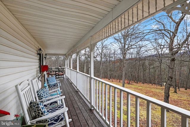 236 KUMP DR, Gore, VA 22637