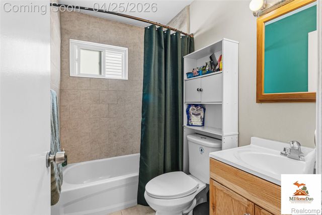 24909 Saxony Avenue, Eastpointe, MI 48021