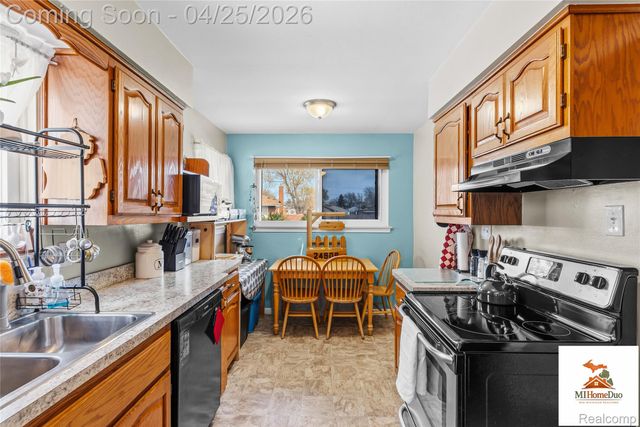 24909 Saxony Avenue, Eastpointe, MI 48021