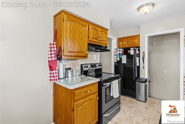 24909 Saxony Avenue, Eastpointe, MI 48021