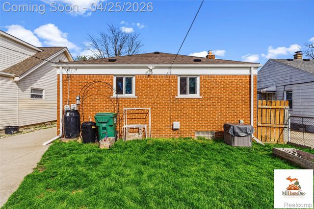 24909 Saxony Avenue, Eastpointe, MI 48021