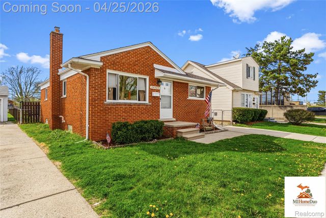 24909 Saxony Avenue, Eastpointe, MI 48021