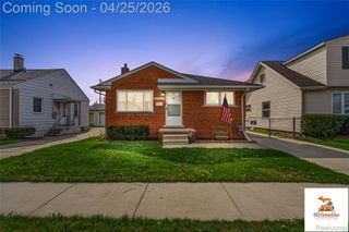 24909 Saxony Avenue, Eastpointe, MI 48021