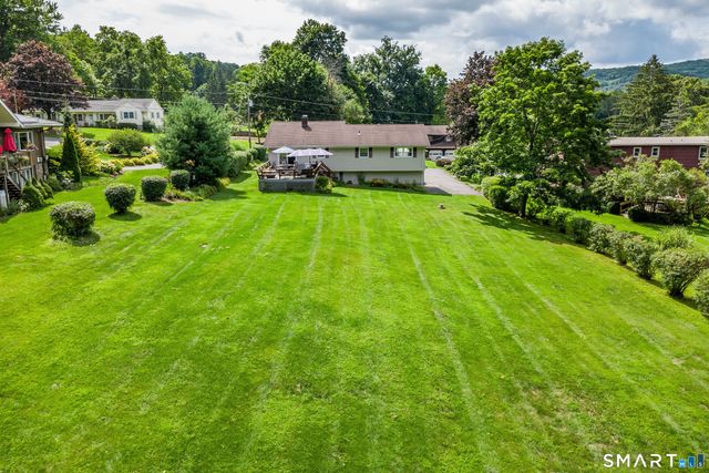 8 Pinewood Shores, Sherman, CT 06784
