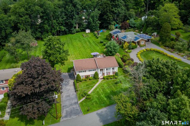 8 Pinewood Shores, Sherman, CT 06784