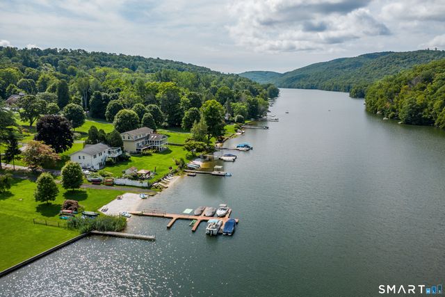 8 Pinewood Shores, Sherman, CT 06784
