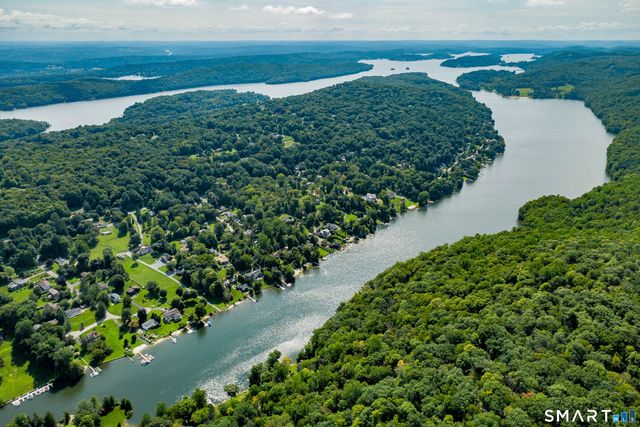 8 Pinewood Shores, Sherman, CT 06784