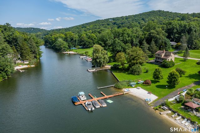 8 Pinewood Shores, Sherman, CT 06784