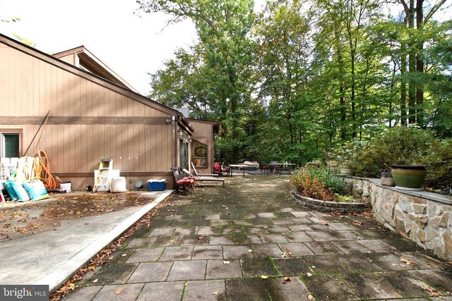 8312 UPPER SPRING LN, Annandale, VA 22003