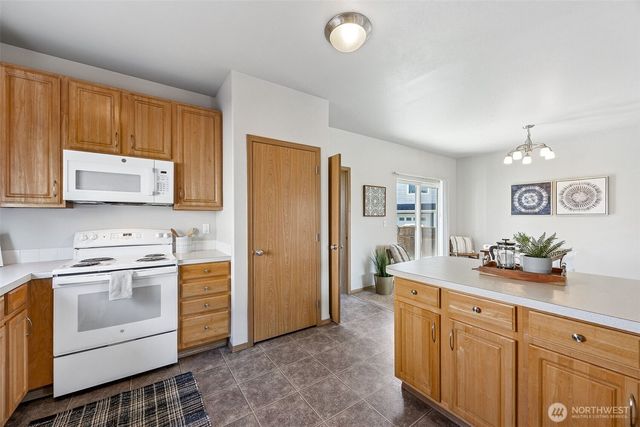 3017 S Windom Street, Tacoma, WA 98409