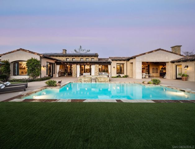 8145 Run of the Knolls, San Diego, CA 92127