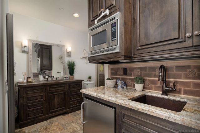 8145 Run of the Knolls, San Diego, CA 92127