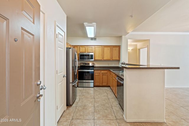 20100 N 78TH Place 1110, Scottsdale, AZ 85255