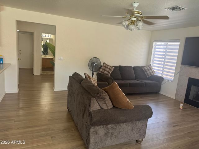 13711 N 81 Avenue, Peoria, AZ 85381