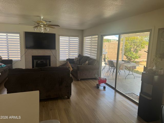 13711 N 81 Avenue, Peoria, AZ 85381