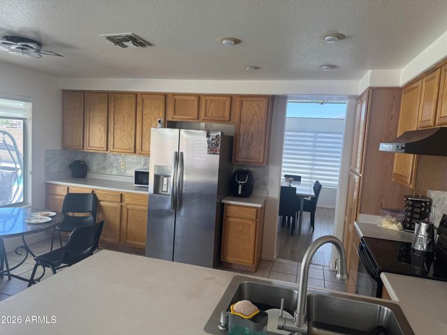 13711 N 81 Avenue, Peoria, AZ 85381
