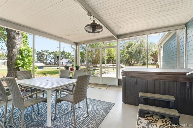 9335 W Melanie Lane, Crystal River, FL 34428