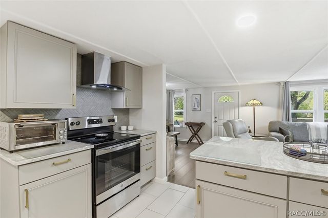 9335 W Melanie Lane, Crystal River, FL 34428