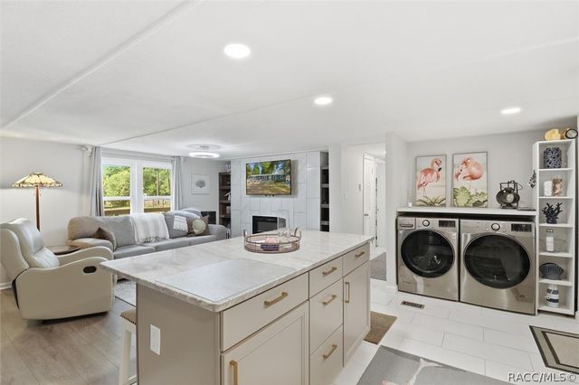 9335 W Melanie Lane, Crystal River, FL 34428