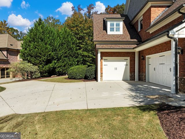 2202 Crimson King Drive, Braselton, GA 30517