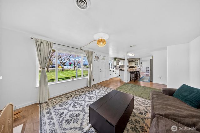 14612 Avon Allen Rd, Mount Vernon, WA 98273