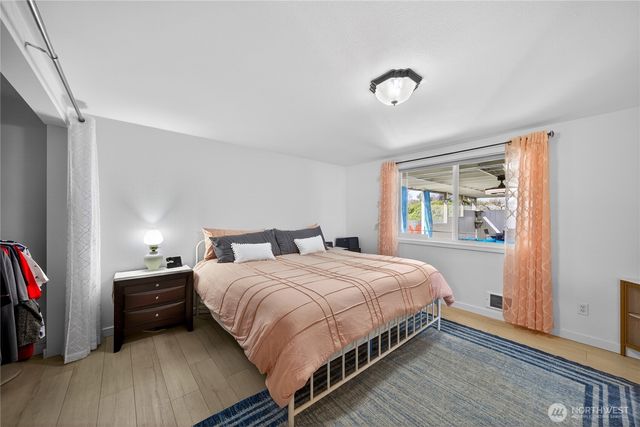 14612 Avon Allen Rd, Mount Vernon, WA 98273