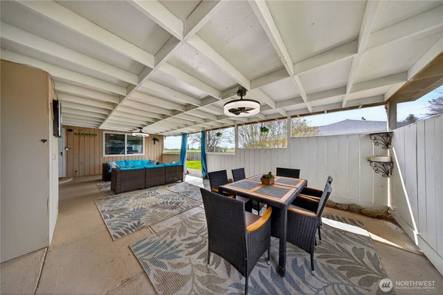 14612 Avon Allen Rd, Mount Vernon, WA 98273