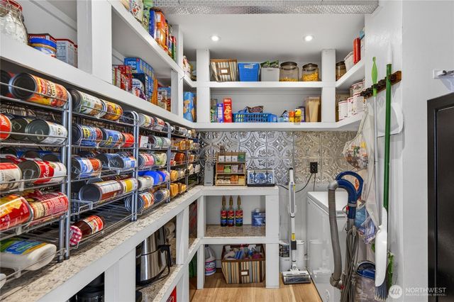 14612 Avon Allen Rd, Mount Vernon, WA 98273