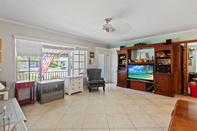 349 SW 14th Court, Pompano Beach, FL 33060